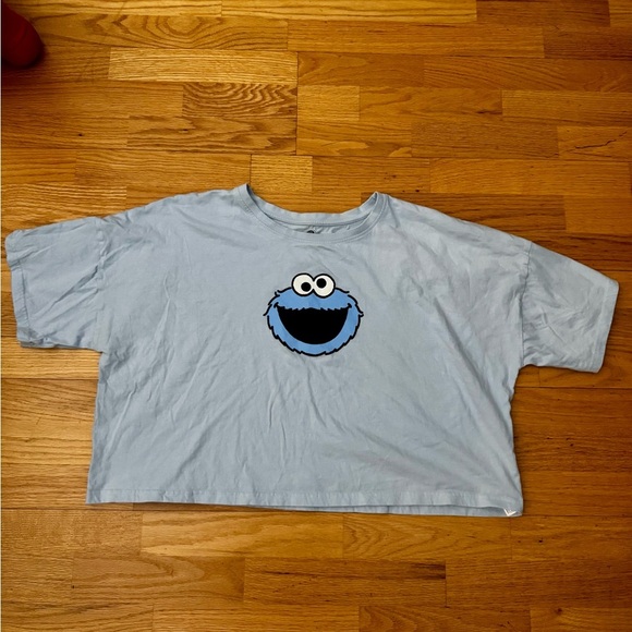 Primark Tops - Sesame Street Cookie Monster Blue Crop Top Short Sleeve Graphic Women’s XL EUC